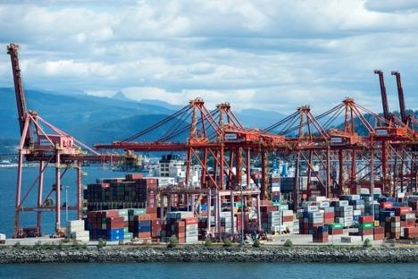 panoramic view of the ports with red cranes